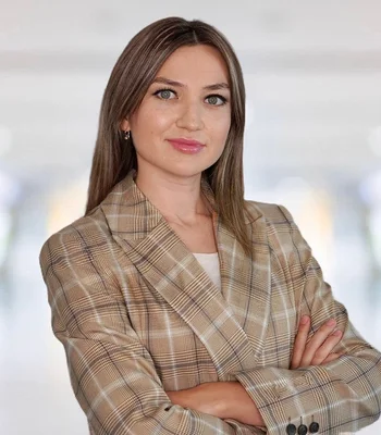 Portrait of Olesya Garkavenko, NYS Licensed Real Estate Salesperson.