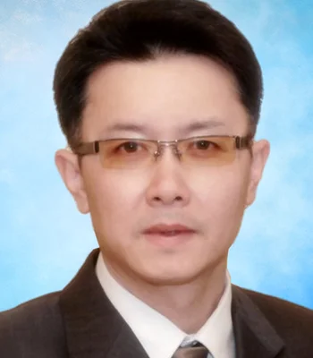 Portrait of Chi Ho Yee, NYS Licensed Real Estate Salesperson.
