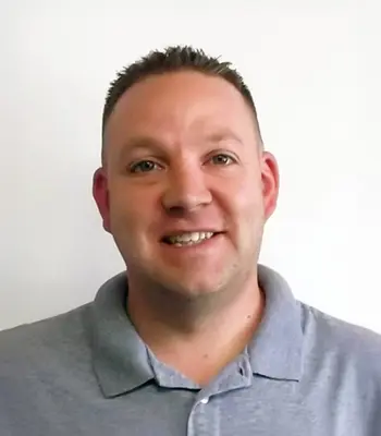 Portrait of Ross Buxbaum, NYS Licensed Real Estate Agent.