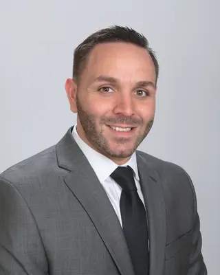 Portrait of Frank Carbonara, NYS Licensed Real Estate Salesperson