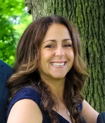 Portrait of Jennifer Dattoli, NYS Licensed Real Estate Salesperson & Certified Residential Appraiser
