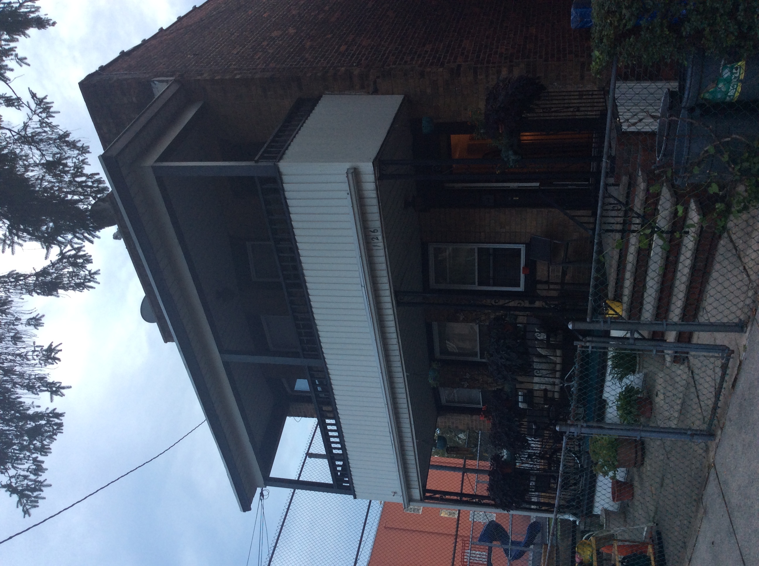 Lafayette  Ave, Staten Island